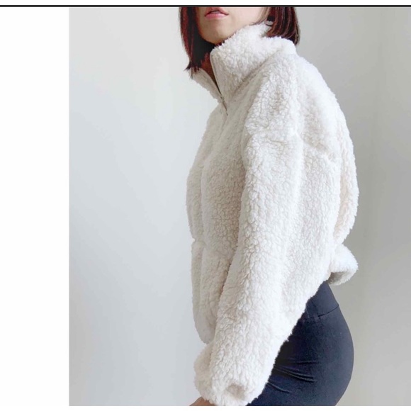 SALE ON SALE💗HIGH NECK FAUX SHEARLING PULLOVER WITH KANGAROO POCKET - Picture 6 of 7